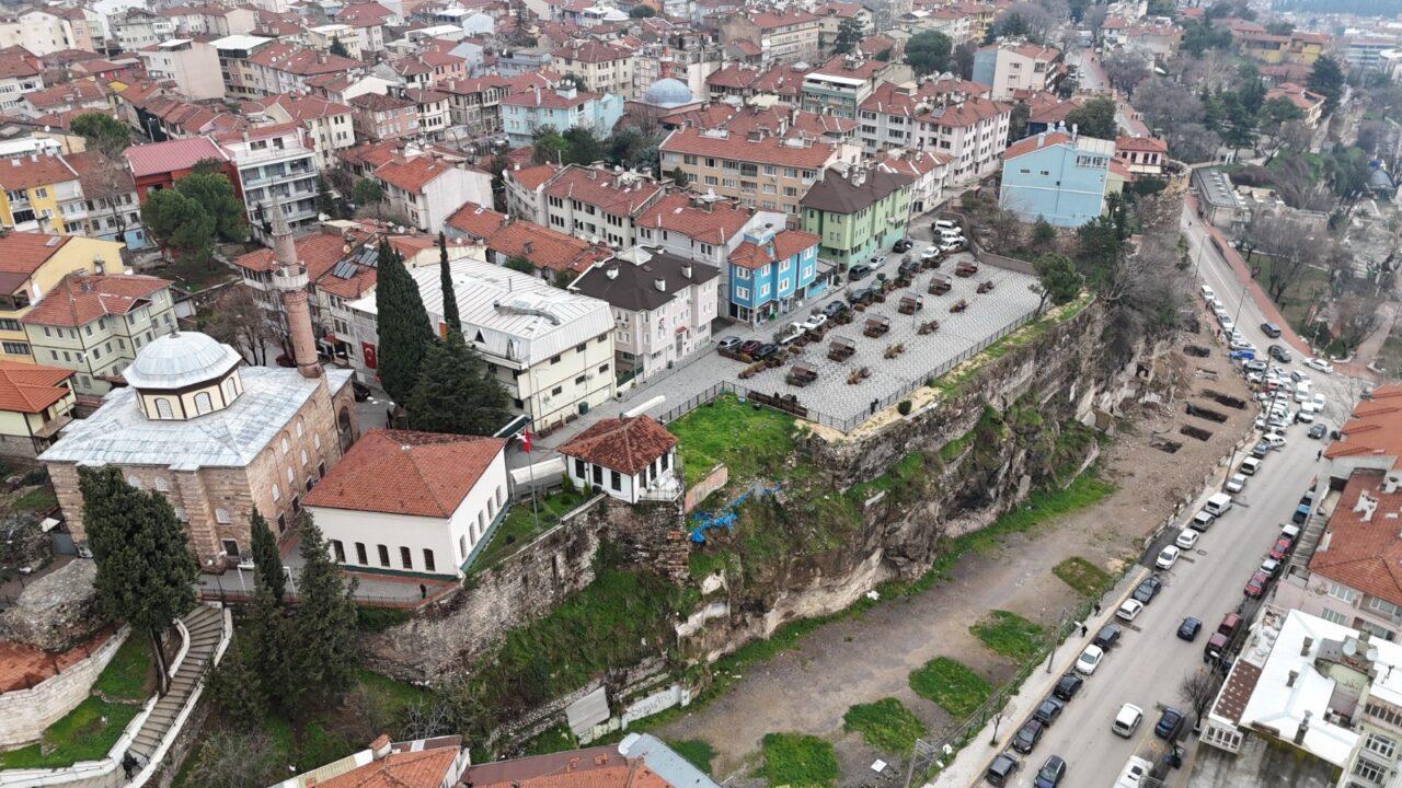 Osmangazi Belediye Başkanı Erkan Aydın, ilçenin tarihi ve kültürel belleğinde
