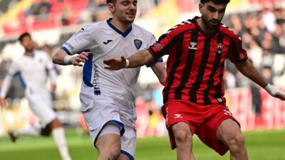 TFF 2. Lig Beyaz Grup'ta oynanan 24 Erzincanspor-Karacabey Belediyespor maçıyla