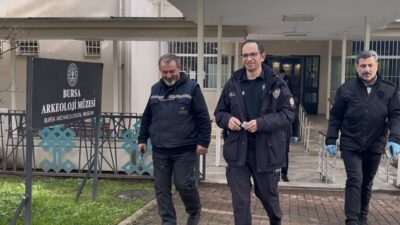 Bursa'da piknik yaptığı sırada patlamamış top mermisi bulduğunu iddia eden