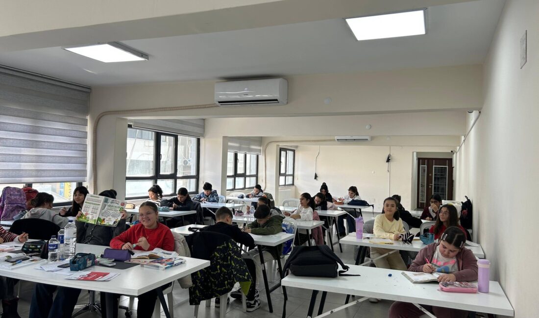 Karacabey’de matematik seferberliği! Bursa'da Karacabey Belediyesi tarafından 2025 yılında başlatılan Matematik Soru Çözüm