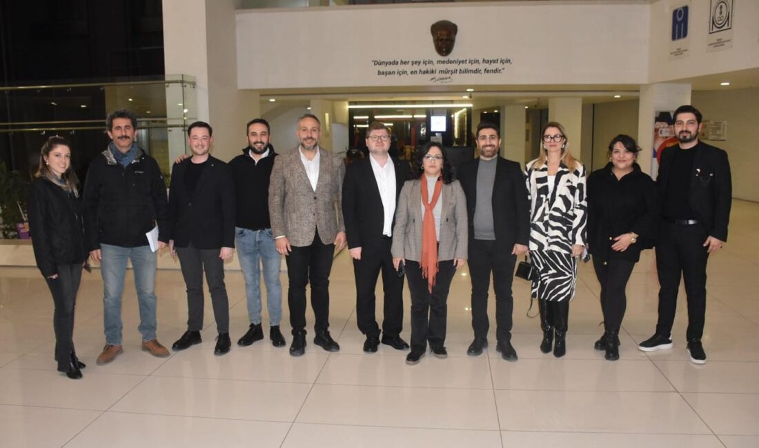Mimarlar Odası Bursa Şubesi’nden Kozahan açıklaması TMMOB Mimarlar Odası Bursa Şubesi’nden Kozahan’da gerçekleştirilen boşaltma ve tahliye