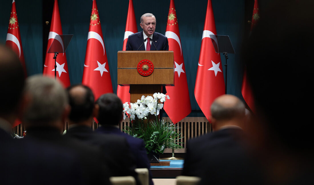 Cumhurbaşkanı Erdoğan’dan kabine toplantısı sonrası açıklamalar Cumhurbaşkanı Recep Tayyip Erdoğan, "Suriye'de barışa ve istikrara katkı veren,
