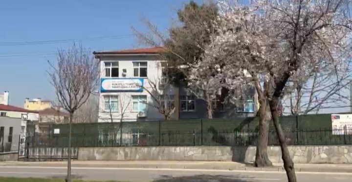 Kalp ameliyatı sonrası taburcu edilen 7 yaşındaki ilkokul öğrencisi Gökçe