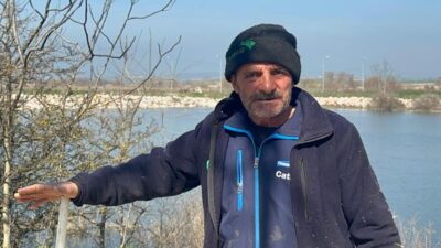 Karacabey’de 22 yıldır süt inekçiliği yapan Mustafa Çolakoğlu, hayvancılıkla dört