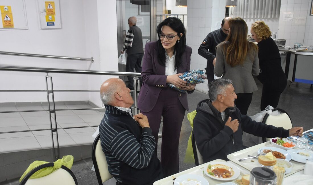Bursa BUSADER, Ramazan Ayı’nın güzelliklerini çeşitli kesimlerle paylaştığı organizasyonlarıyla sürdürüyor.