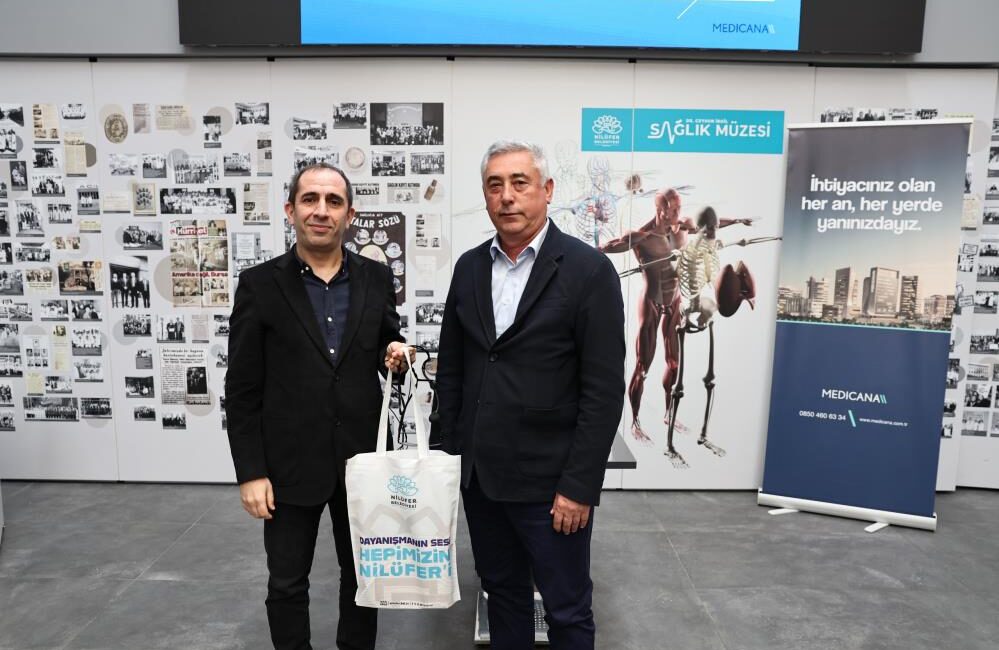 Kulak sağlığı Nilüfer’de konuşuldu Nilüfer Belediyesi’nin düzenlediği Sağlık Buluşmaları’nda konuşan Op. Dr. Vedat Oruk,