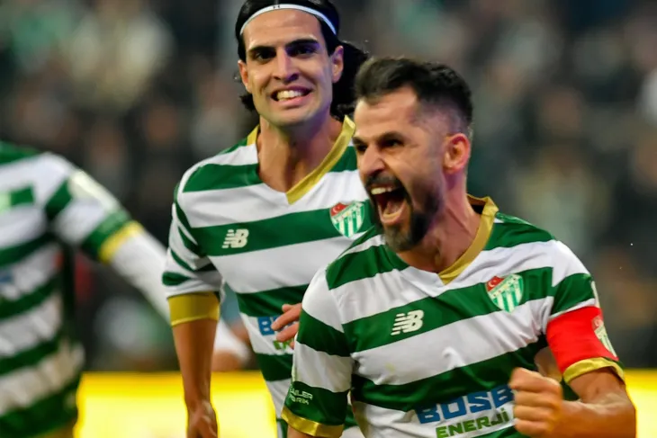 Bursaspor bugün saat 16.00’da 6 bin 963 koltuk kapasiteli Fethiye