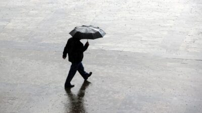 Valilik uyardı! Öğle saatlerinden sonra etkisini artıracak kuvvetli sağanak için
