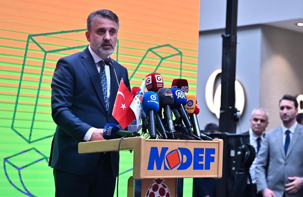 Başkan Biba’dan övgü Bu yıl 54.’sü düzenlenen İnegöl Mobilya Fuarı’nın açılış törenine katılan