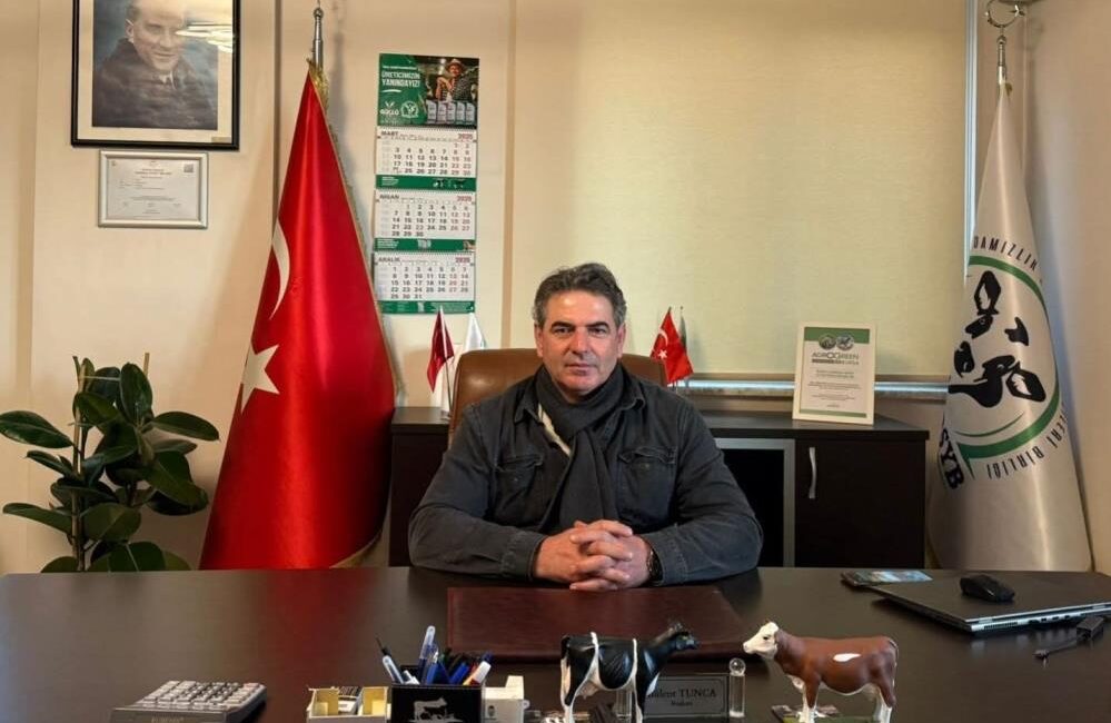 Meclis üyesine ev hapsi Mustafakemalpaşa’da CHP’li meclis üyesi, ablasına şiddet iddiasıyla ev hapsi aldı.
