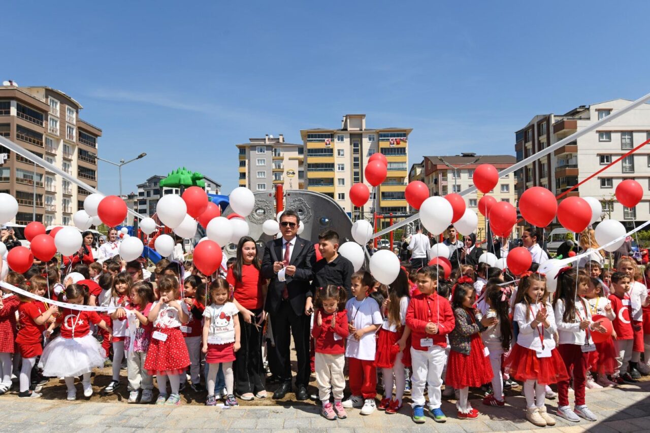 Osmangazi Çocuk Meclisi’nin talebiyle yapılan Karıncalı Parkı, 23 Nisan’da açılarak