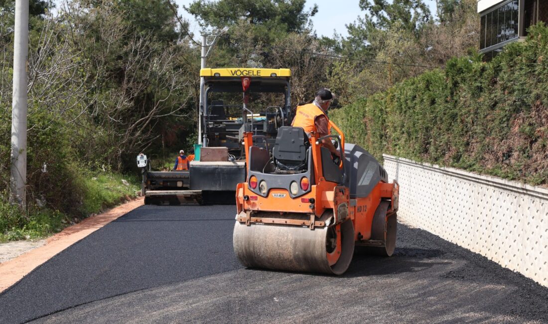 Yollar yenileniyor… Osmangazi’de yürütülen asfaltlama çalışmalarıyla ulaşım daha konforlu hale getiriliyor.