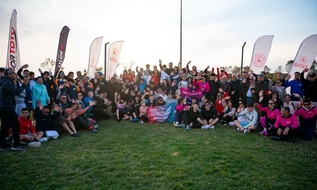 Osmangazili sporculardan madalya yağmuru Osmangazi Belediyespor triatlon takımı, Türkiye Şampiyonası’nda 2 gümüş ve 1