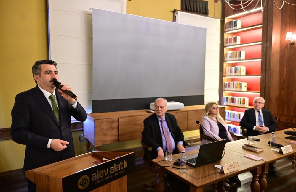 Dünya altüst olurken balkanlar Yıldırım Kültür, Sanat ve Sosyal İşler Müdürlüğü tarafından düzenlenen ‘Dünya