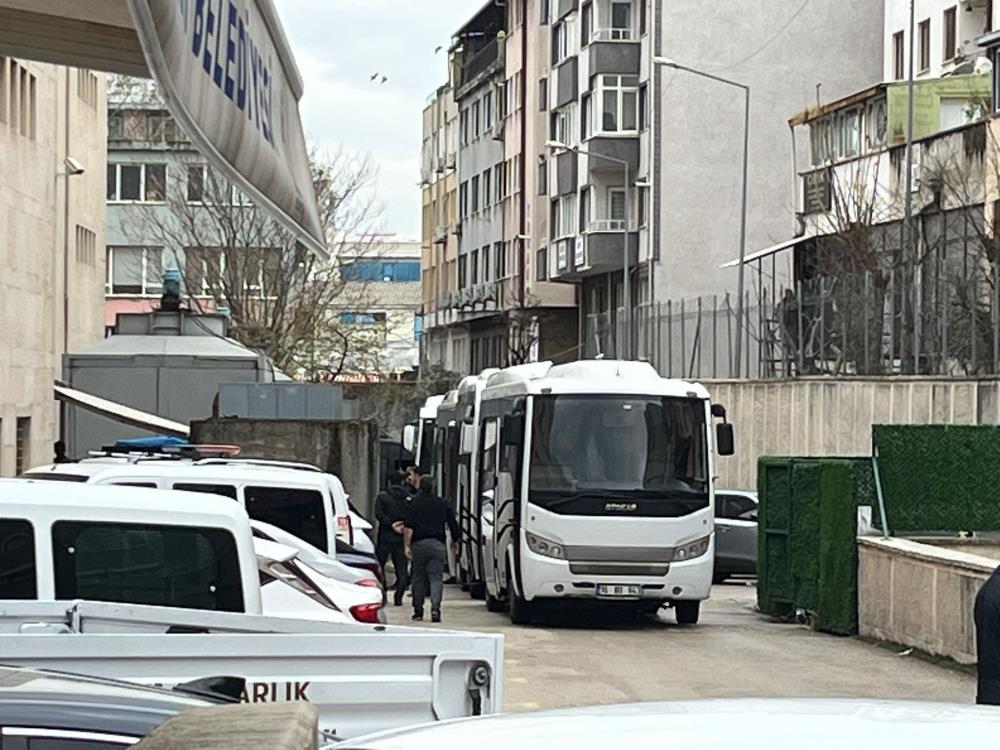 Bursa'daki operasyonda 30 kişi tutuklandı, 28 kişiye adli kontrol, 5