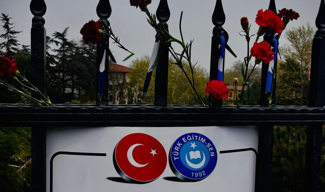 Kalemler konuşuyor, karanfiller ağlıyor… Azerbaycan’lı şair Mehmet Aslan’ın bir şiiri ilham kaynağı oldu ve