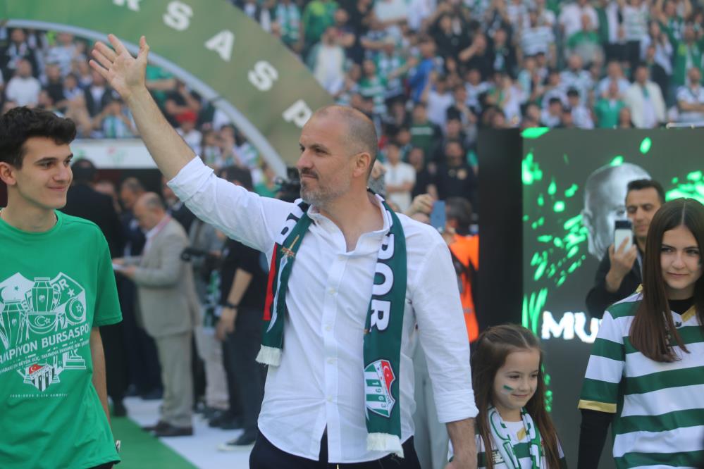 Bursaspor Teknik Direktörü Mustafa Er, Batman Petrolspor ile oynanan ilk