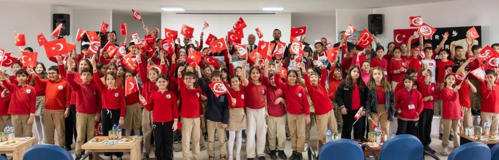 Marmarabirlik’ten örnek proje Marmarabirlik’in çocuklara zeytini sevdirmek, sağlıklı beslenme bilinci kazandırmak ve yerli