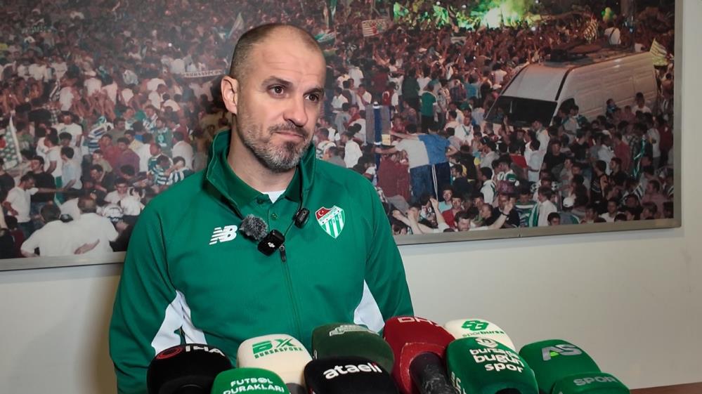 “Oyuna tamamen hükmettik” Bursaspor Teknik Direktörü Mustafa Er, Mardin galibiyeti sonrası yaptığı açıklamada,