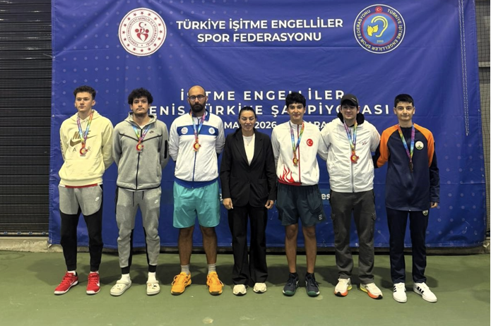 Osmangazi Belediyespor’un işitme engelli tenisçileri, Türkiye Şampiyonası’nda önemli dereceler elde