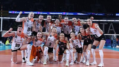 CEV Şampiyonlar Ligi’nde VakıfBank ve Eczacıbaşı adını finale yazdırdı. 