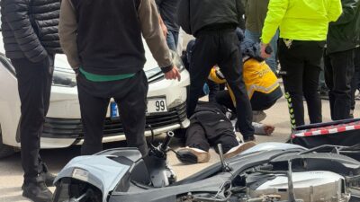 Bursa’nın Karacabey ilçesinde otomobilin çarptığı motosikletli kurye yaralandı, hastaneye kaldırıldı.

