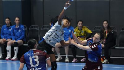 Bursa Büyükşehir Belediyespor, Ortahisar’ı 38-31 mağlup ederek liderliğini güçlendirdi, şampiyonluk