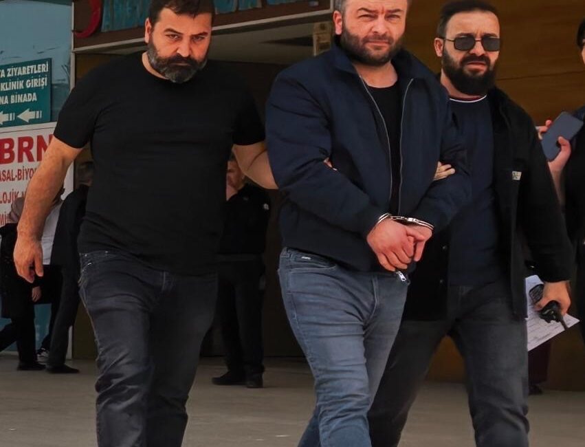 Bir anda kaçmaya başladı… Bursa’da narkotik ekiplerinin takibe aldığı şüpheli, kovalamaca sonrası kıskıvrak yakalandı.