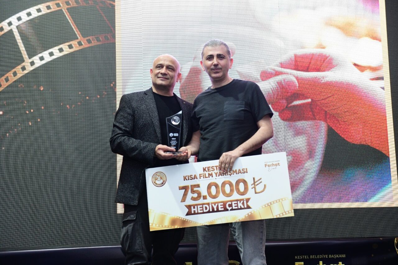 Kestel Belediyesi’nin ilk kez düzenlediği kısa film yarışması gala gecesi