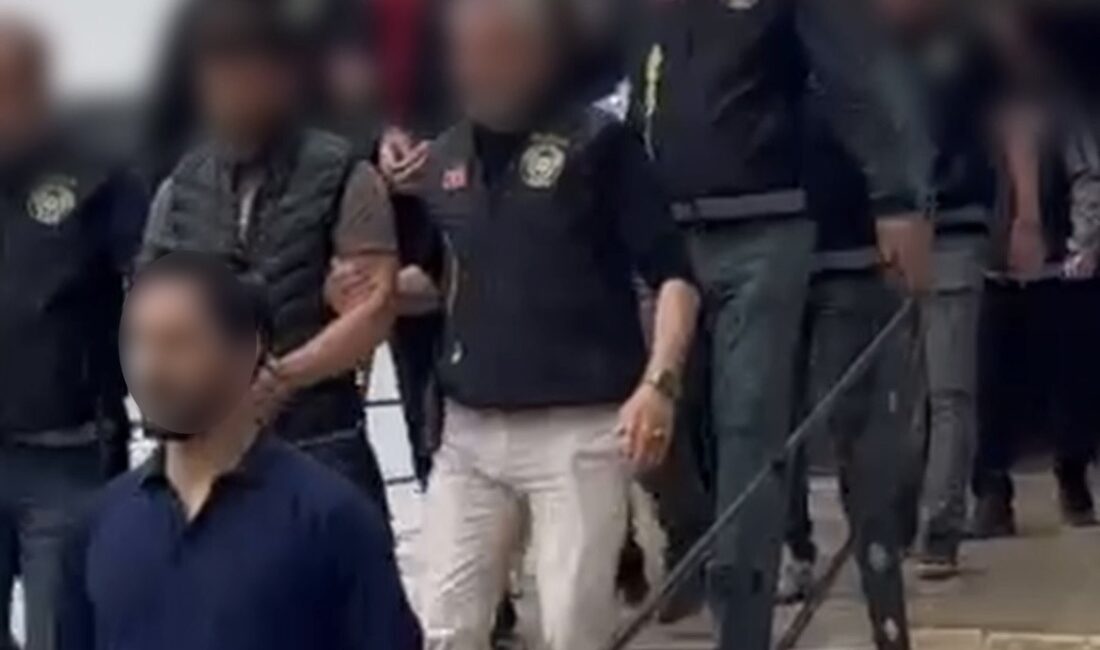 Bursa’da çalıntı ve hacizli araçların şase numaralarını değiştirerek piyasaya sürdüğü
