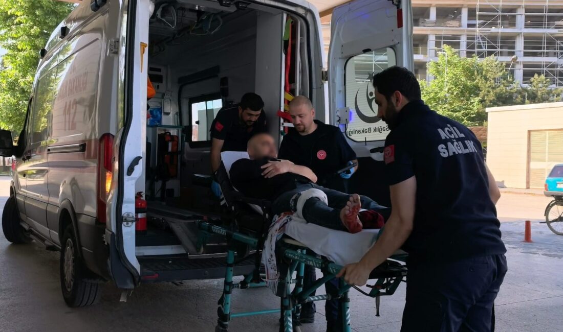 Acemi kasaplar hastanelere koştu Bursa’da Kurban Bayramı’nın ilk saatlerinde kurban kesimi sırasında yaralanan çok