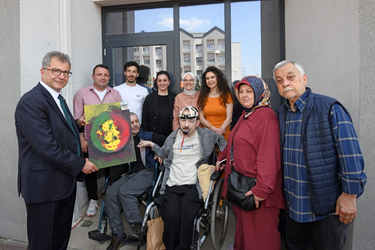 Osmangazi Belediyesi’nin Engelliler Haftası kapsamında düzenlediği etkinlikte özel gereksinimli bireyler