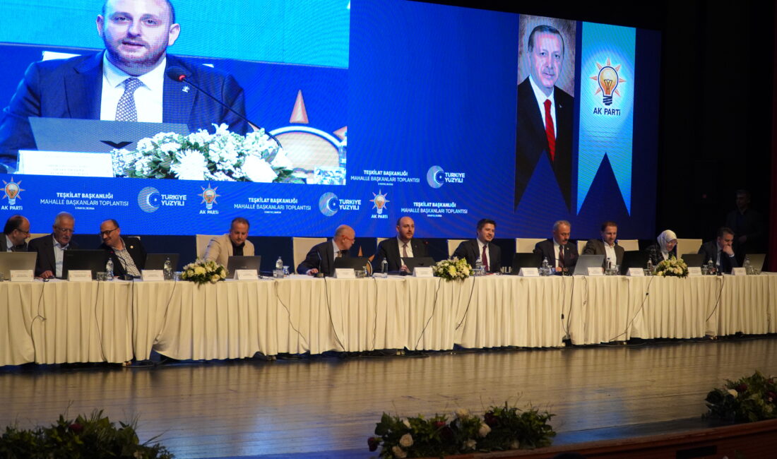 AK Parti’nin Bursa’daki strateji toplantısında konuşan Ahmet Büyükgümüş’ten CHP’ye yönelik
