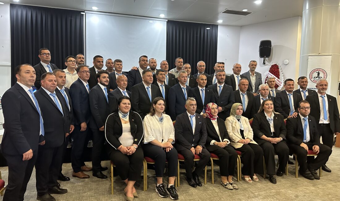 PAŞADER’de Murat Tunçel güven tazeledi Mustafakemalpaşalılar Derneği’nin (PAŞADER) gerçekleştirilen kongresinde mevcut Başkan Murat Tunçel, 481