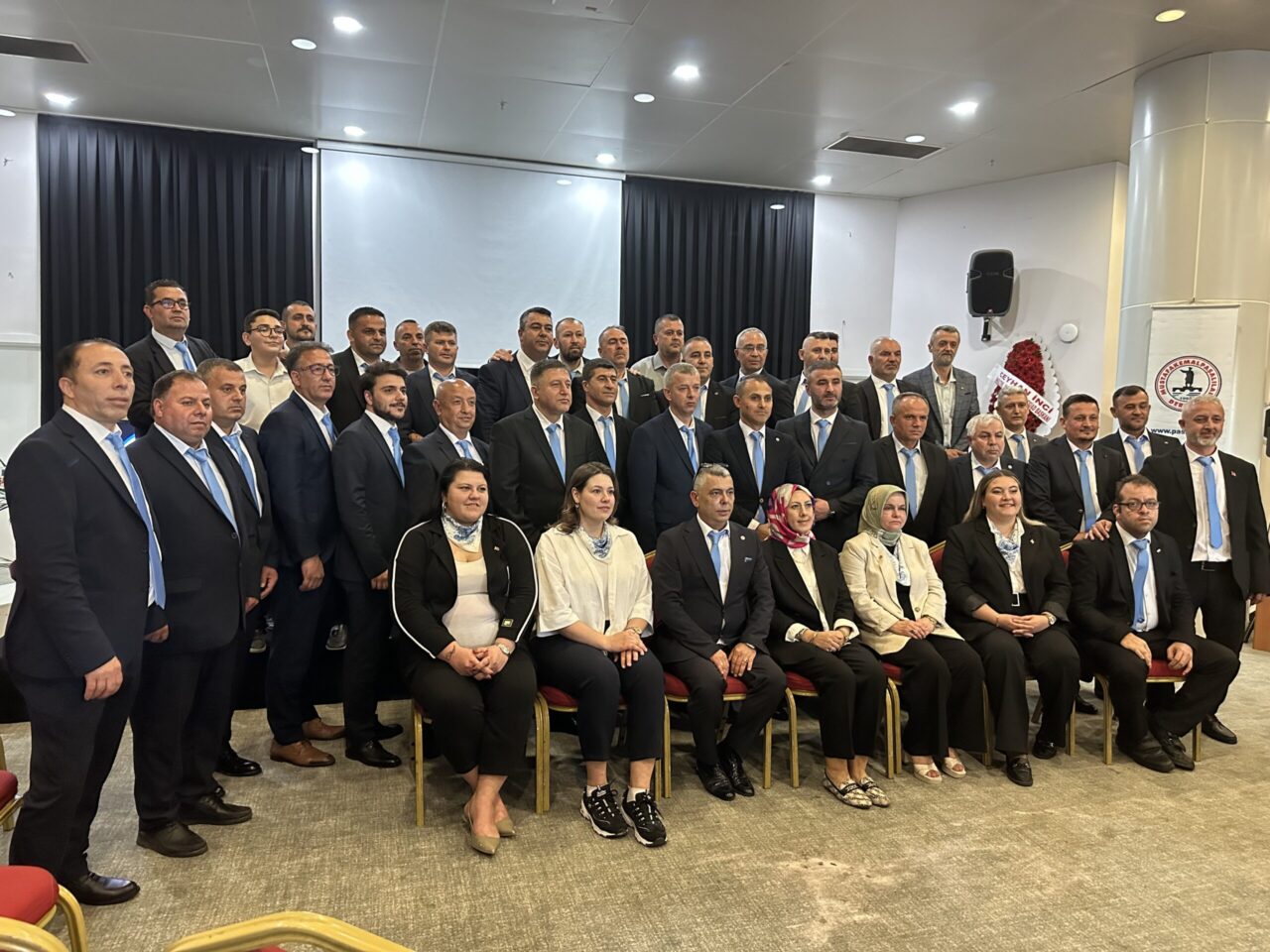 Mustafakemalpaşalılar Derneği’nin (PAŞADER) gerçekleştirilen kongresinde mevcut Başkan Murat Tunçel, 481