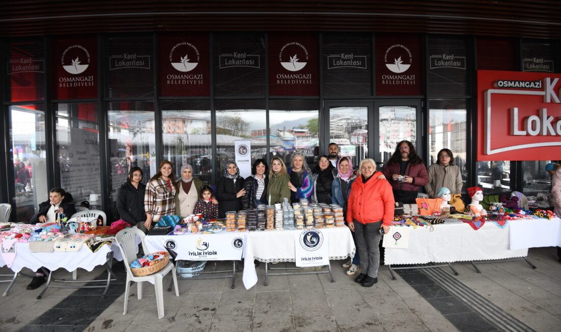 1 Mayıs’ta dikkat çeken görüntü Osmangazi’de kurulan Kadın Girişimciler Sokağı’nda kadınlar, el emeği ürünlerini sergileyerek