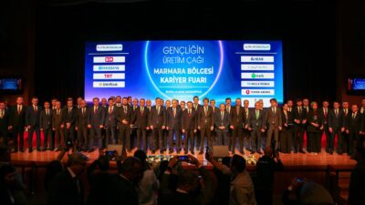 Bursa’da düzenlenen Marmara Bölgesi Kariyer Fuarı, gençleri iş dünyasıyla buluşturdu.
