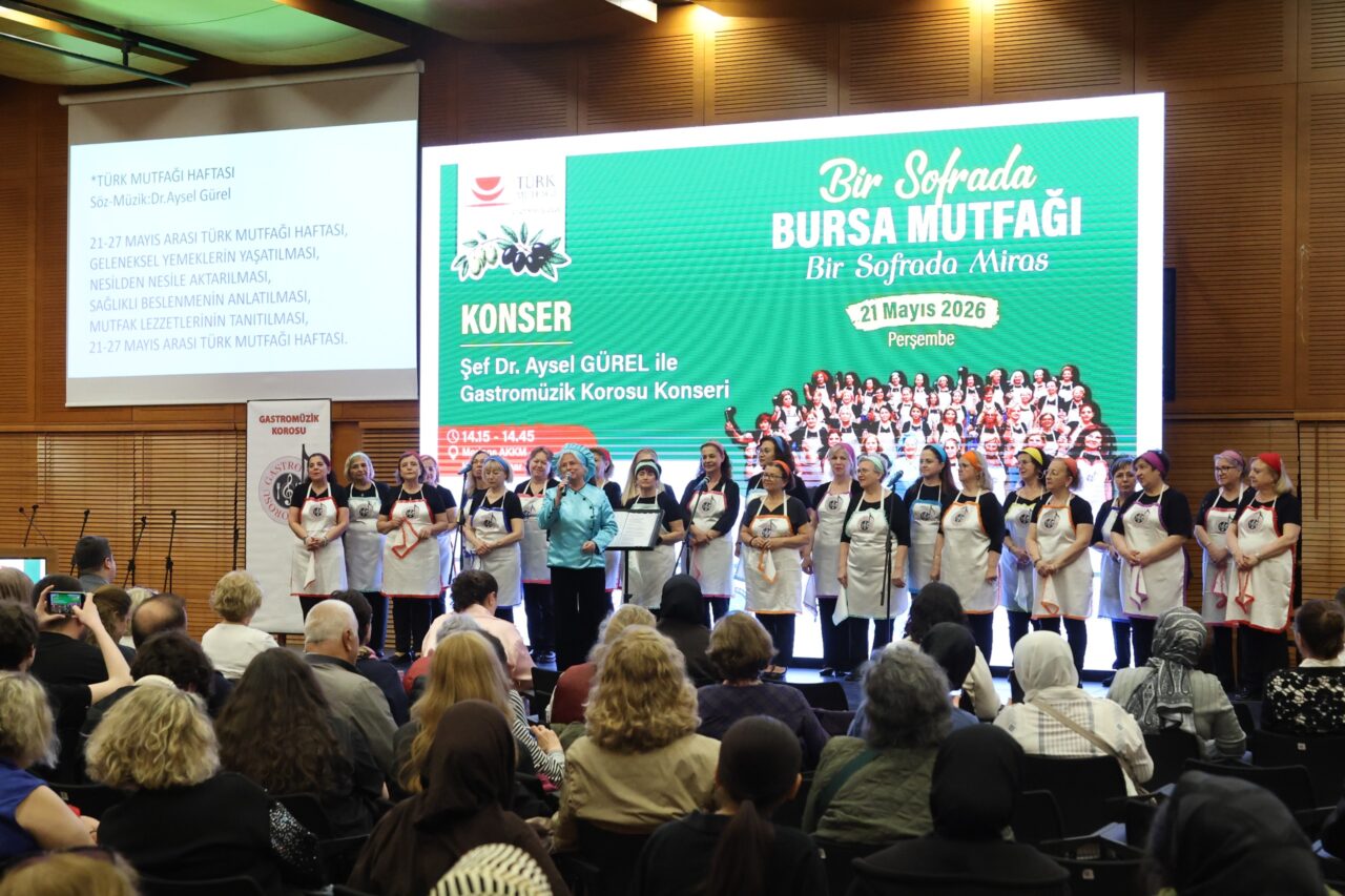 Bursa’da düzenlenen “Bir Sofrada Bursa Mutfağı” etkinliği, kentin asırlık lezzetlerini