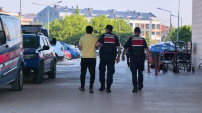 Bursa'nın İnegöl ilçesinde uyuşturucu tacirlerine yönelik düzenlenen geniş çaplı operasyonda