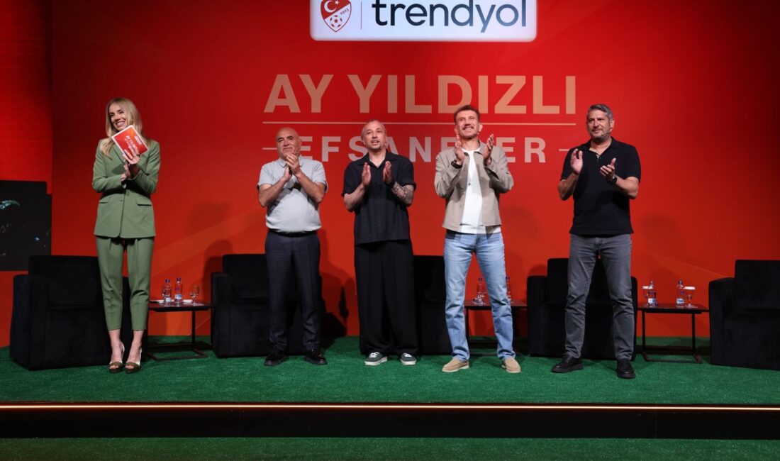 2002 Dünya Kupası'nın unutulmaz isimleri İlhan Mansız, Rüştü Reçber ve