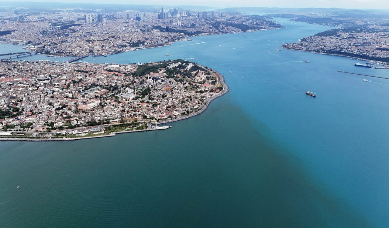 İstanbul'da iki deniz böyle buluştu 2 Bülten Medya -