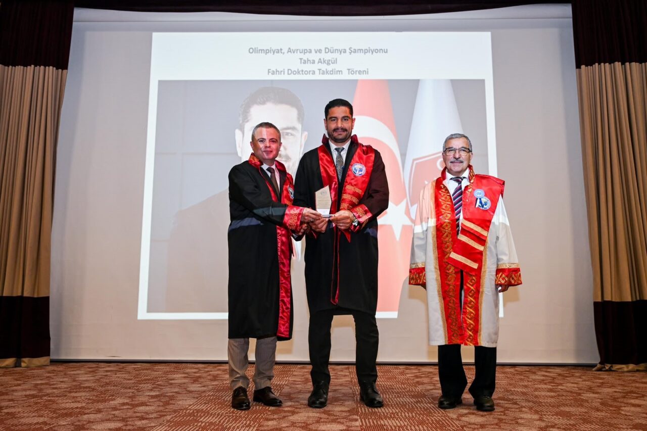 Yıllardır süren başarı bu kez fahri doktorayla taçlandı 1 Bülten Medya -