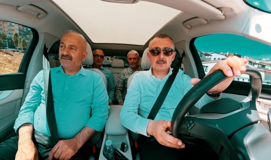 Kocaeli Büyükşehir Belediye Başkanı Tahir Büyükakın, 6 ayda tamamlanan Eskihisar