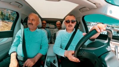 Kocaeli Büyükşehir Belediye Başkanı Tahir Büyükakın, 6 ayda tamamlanan Eskihisar