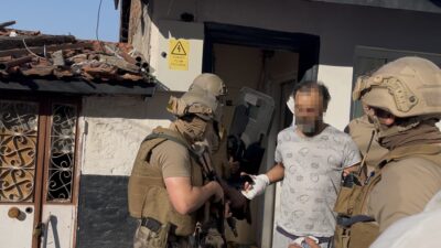 Bursa'da hakkında 8 yıl kesinleşmiş hapis cezası bulunan firari hükümlü,
