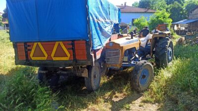Bursa'nın İnegöl ilçesinde gübre yüklü römorkun traktörden ayrılması sonucu meydana