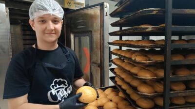 Edirne'de meslek lisesi öğrencileri, günlük 10 bin ekmek üretim kapasitesine