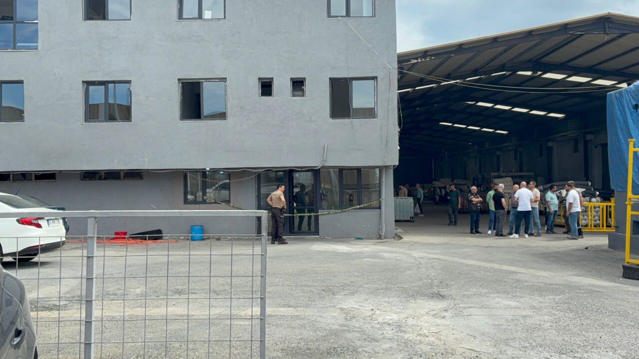 Silahlar konuştu fabrikadaki kavga can aldı 2 Bülten Medya -