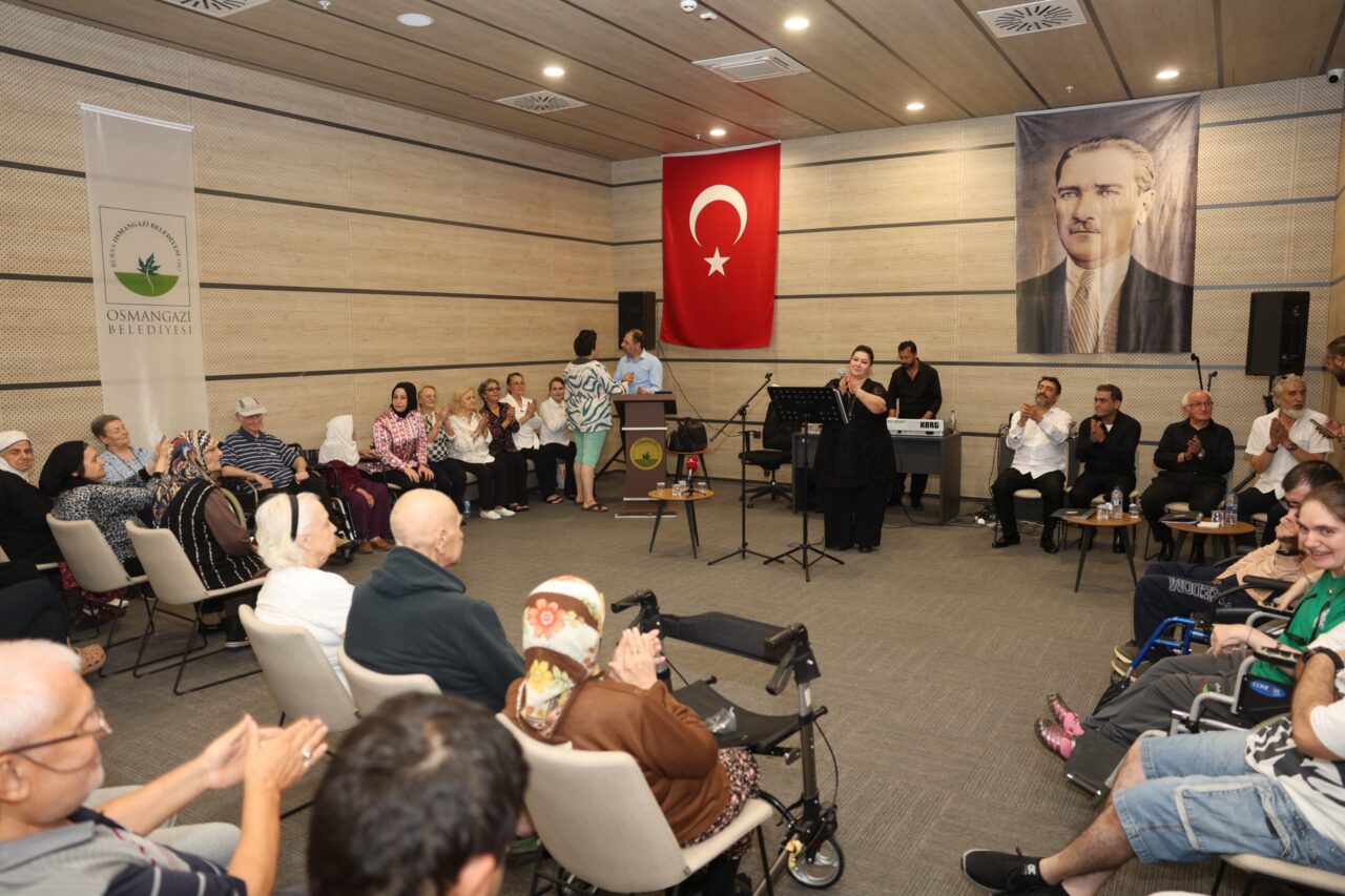 Şarkılarla doyasıya eğlendiler 2 Bülten Medya -