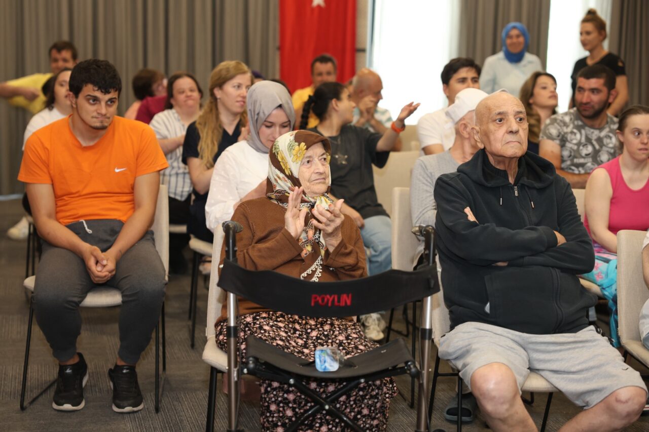 Şarkılarla doyasıya eğlendiler 1 Bülten Medya -